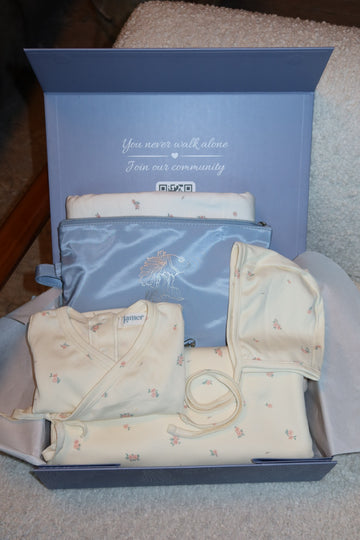 Birth case with matching carrier Cherry